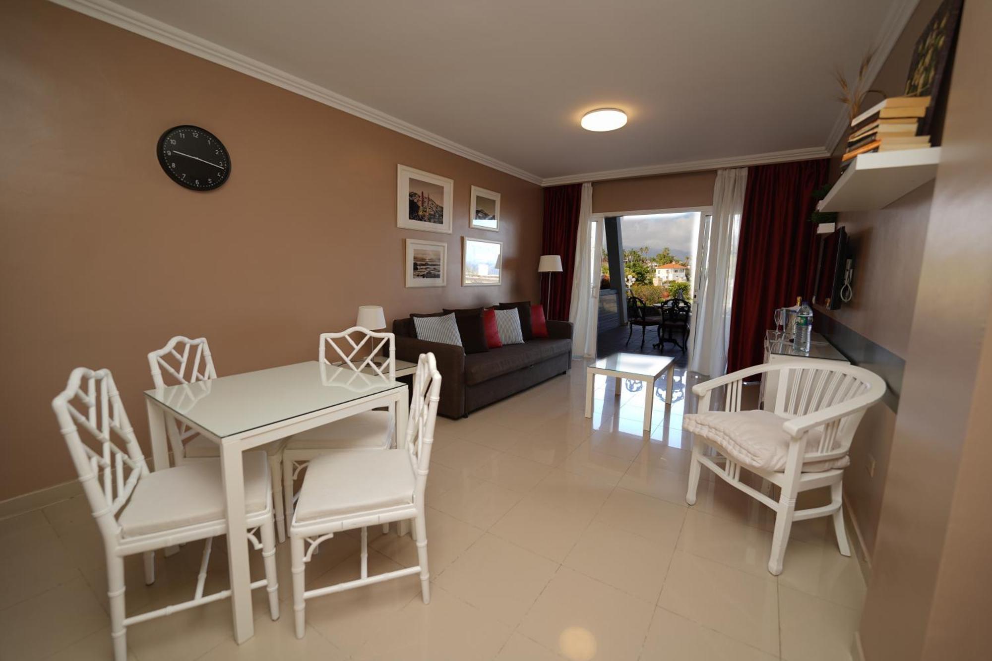 Rf La Quinta Park Suites Santa Úrsula Екстериор снимка
