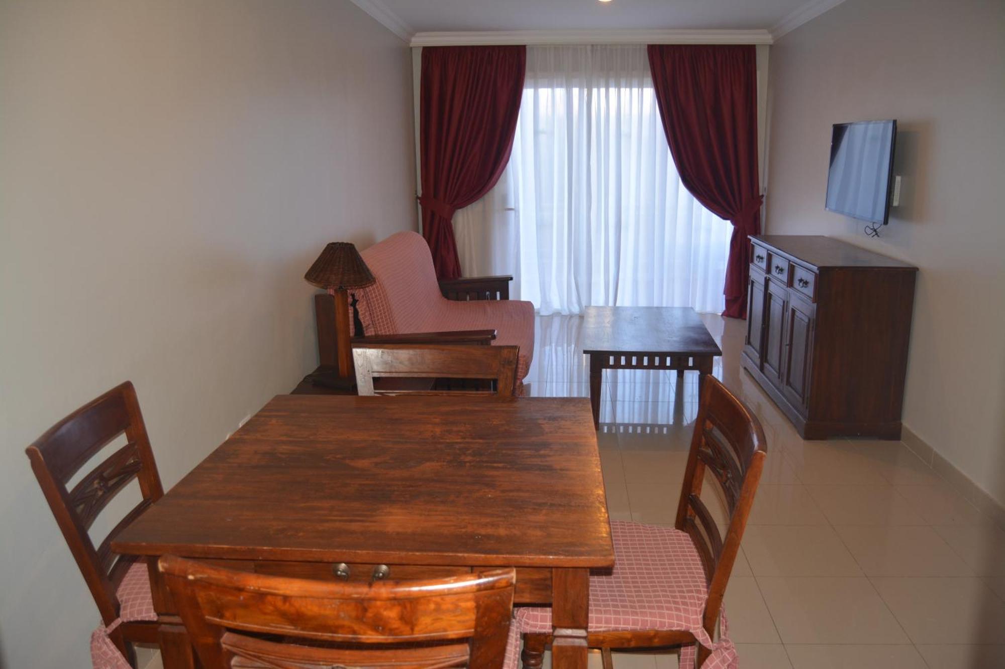 Rf La Quinta Park Suites Santa Úrsula Екстериор снимка